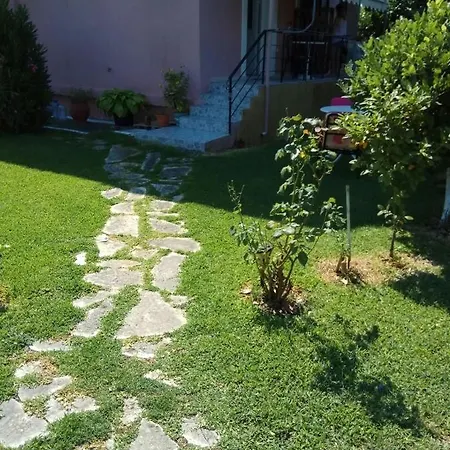Sunny Lefkada Lodge